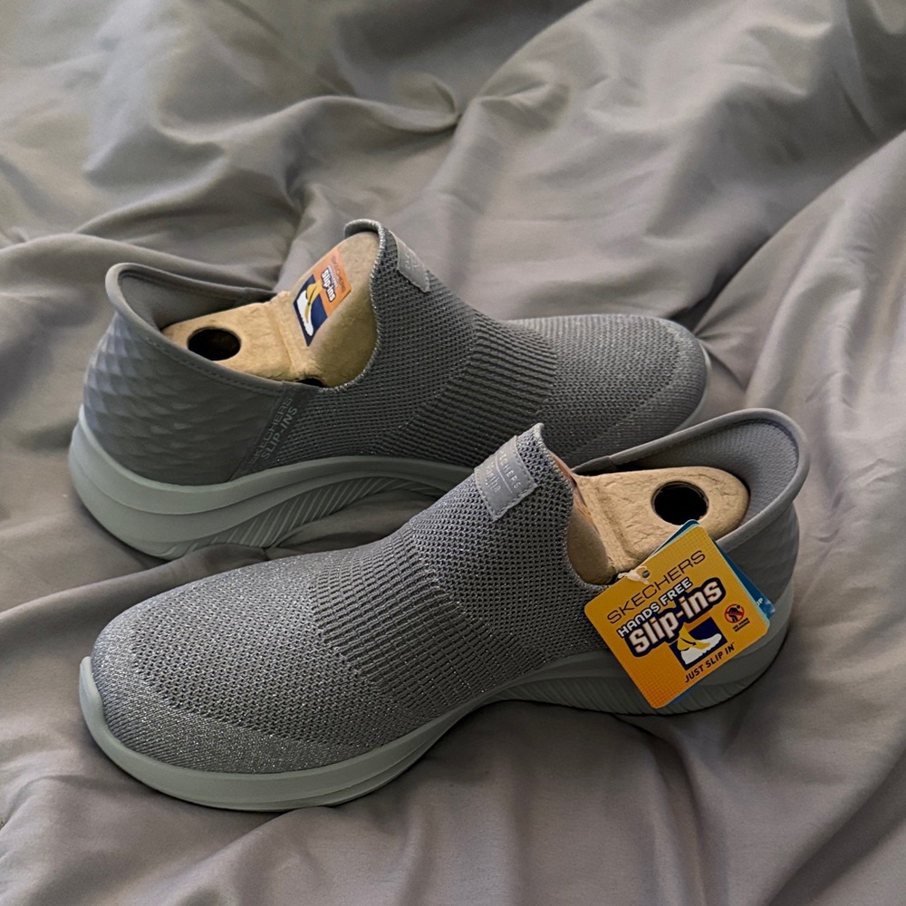 Skechers Gray Knit Slip-Ons size 9.5